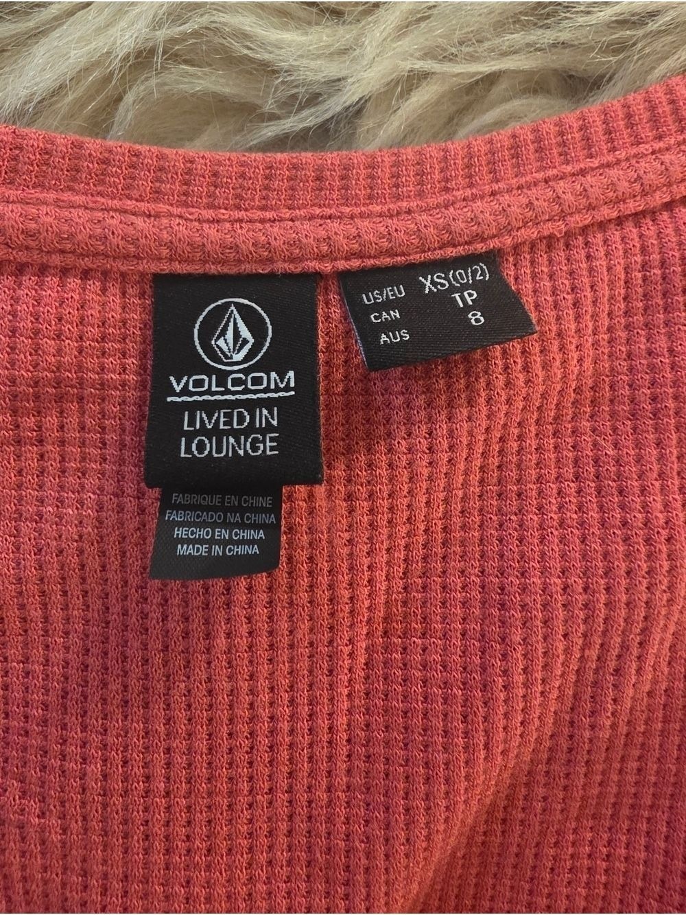 Volcom Ribbed Short Sleeve Henley Top Large - Picture 4 of 6
